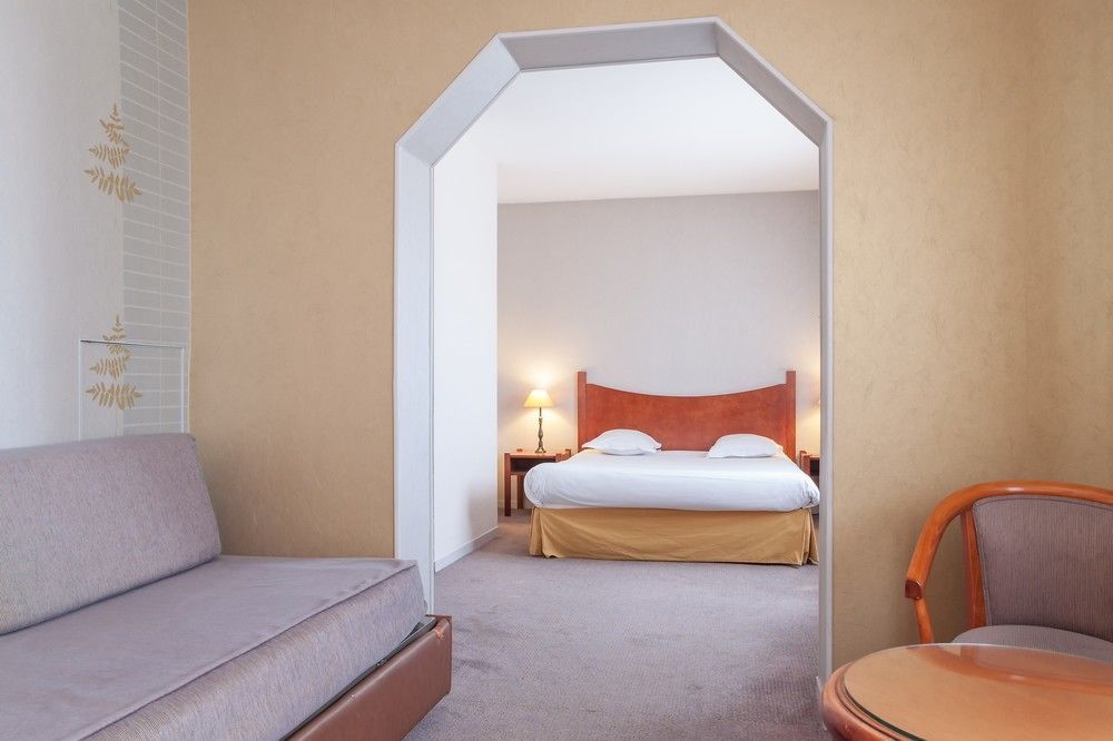 Logis Hotel L'Escargotiere Dijon Sud - Chenôve Exteriör bild