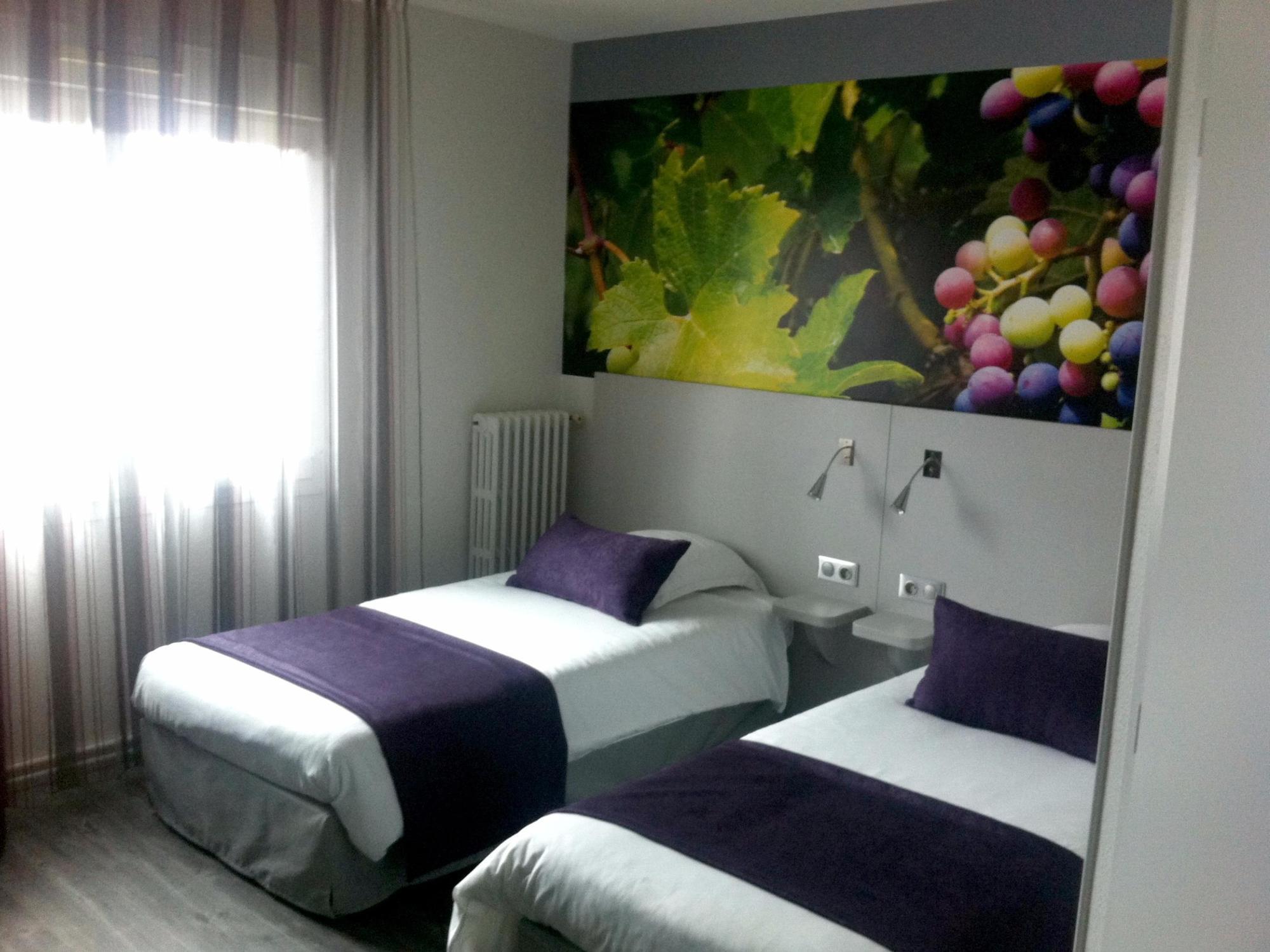 Logis Hotel L'Escargotiere Dijon Sud - Chenôve Exteriör bild